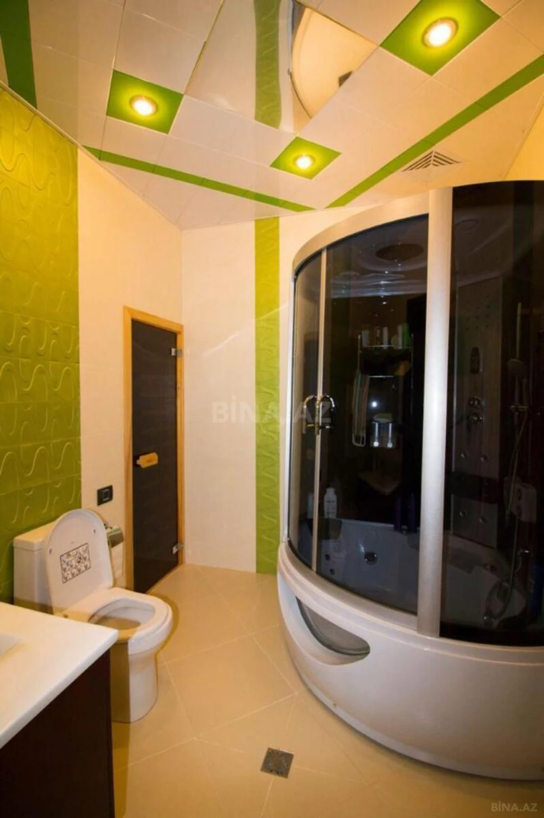 Satılır 5 otaqlı mənzil 350 m²