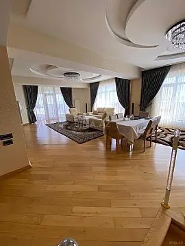 Satılır 5 otaqlı mənzil 350 m² — Bakı, Nizami 5 otaq 350.00 m²