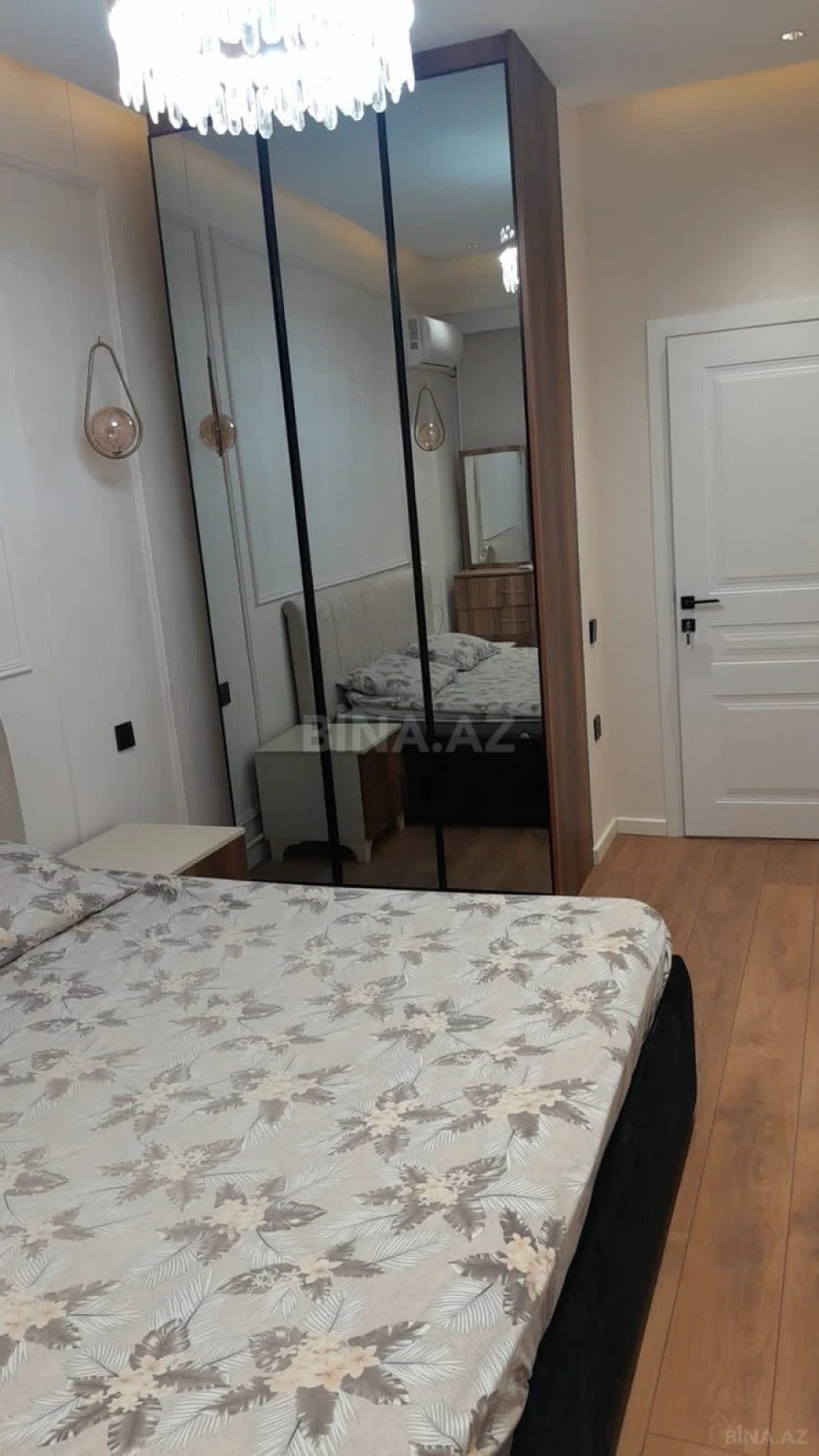 Kirayə verilir 2 otaqlı mənzil 65 m²