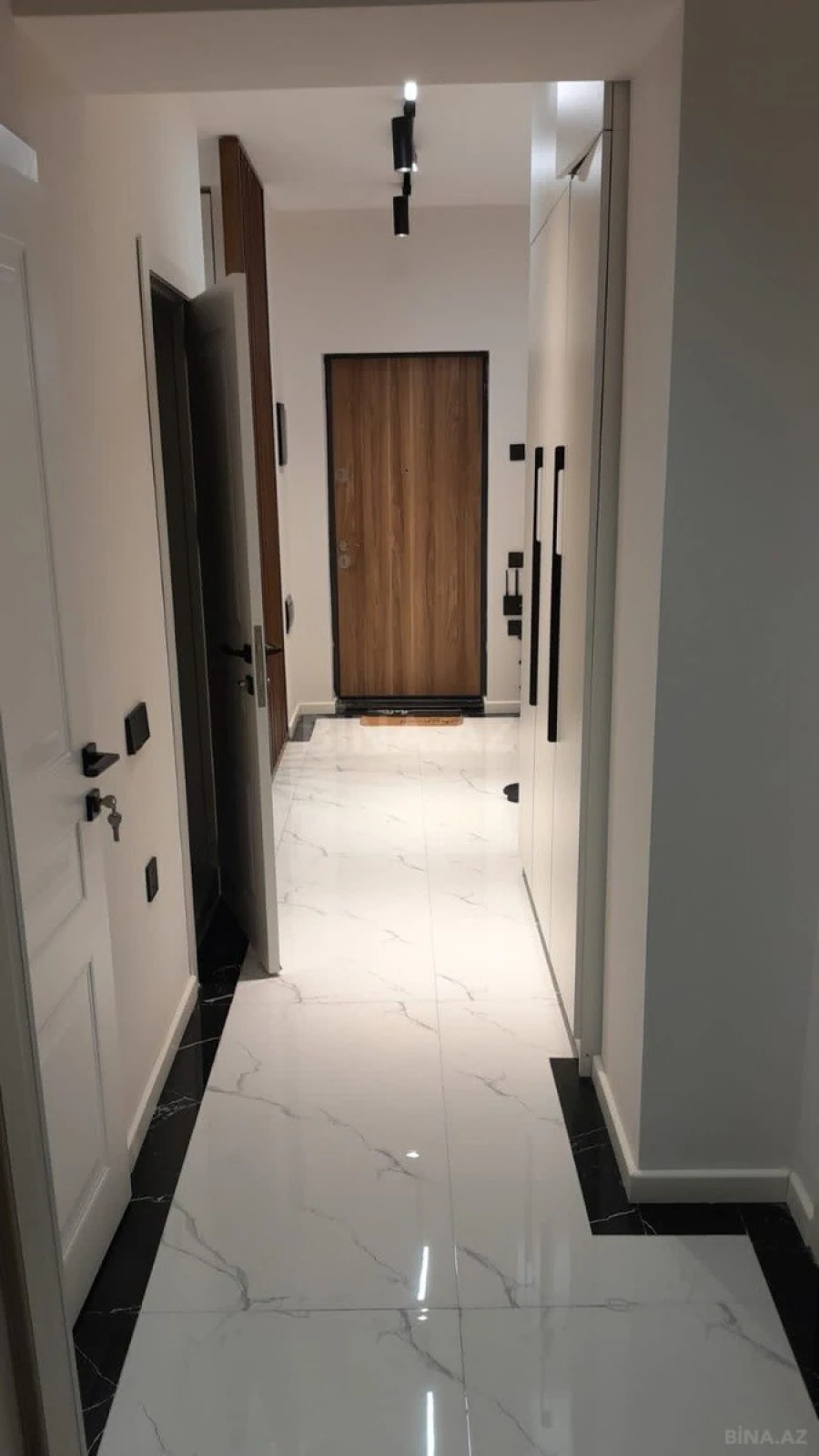 Kirayə verilir 2 otaqlı mənzil 65 m²