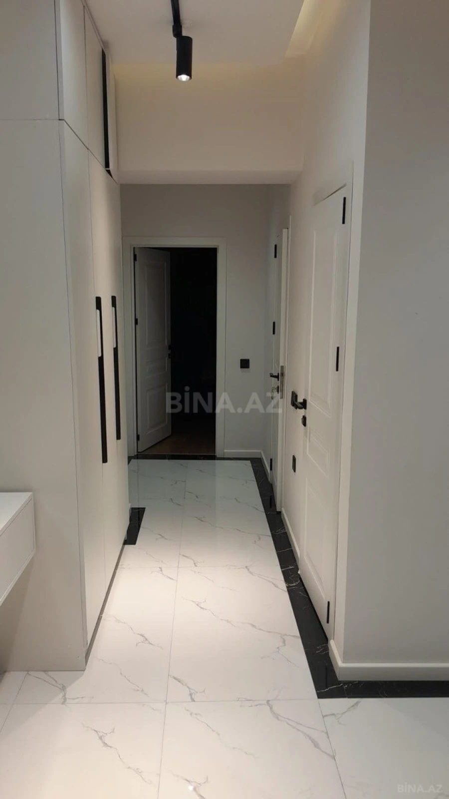 Kirayə verilir 2 otaqlı mənzil 65 m²
