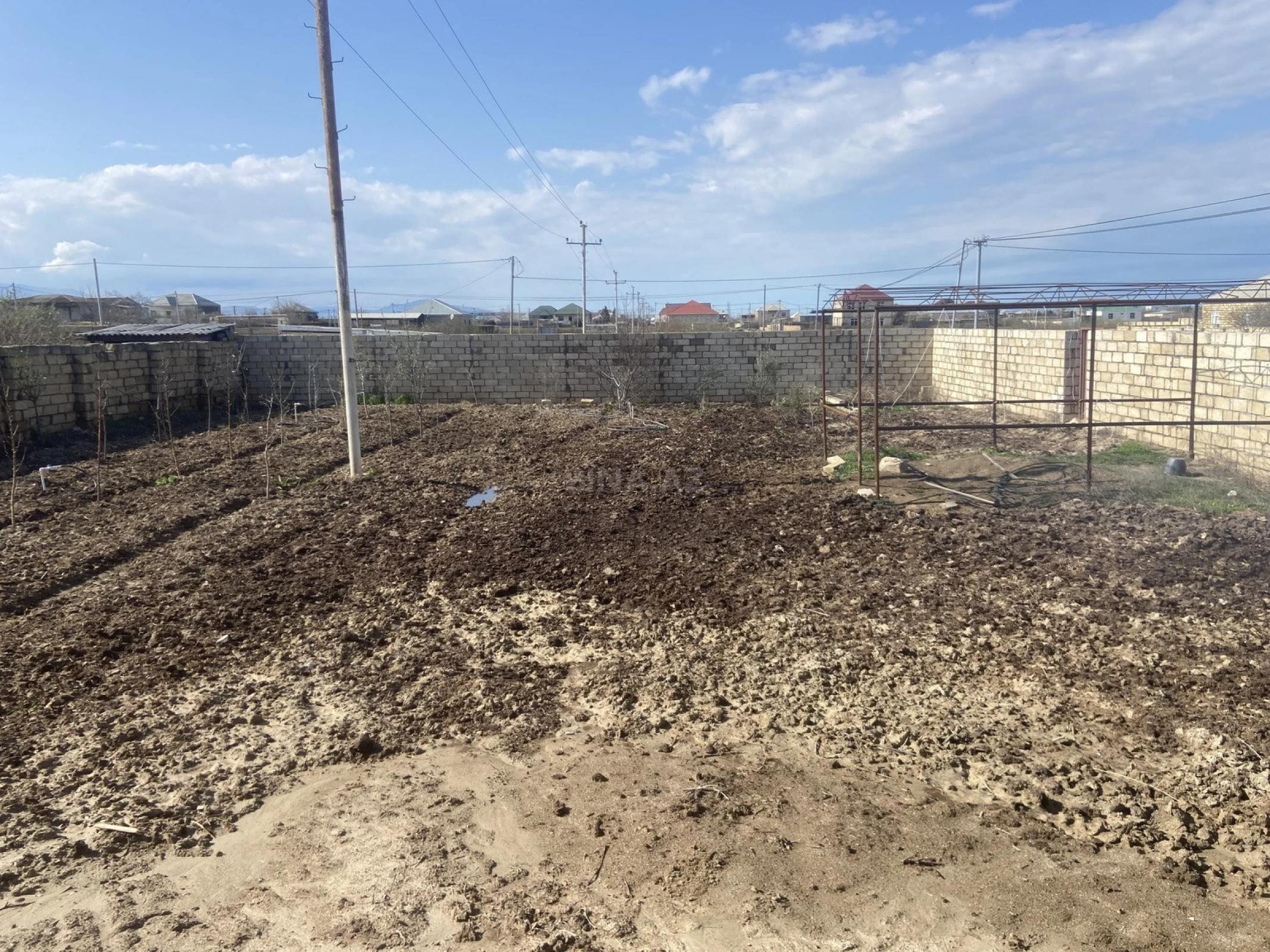 Satılır torpaq sahəsi 6 m²