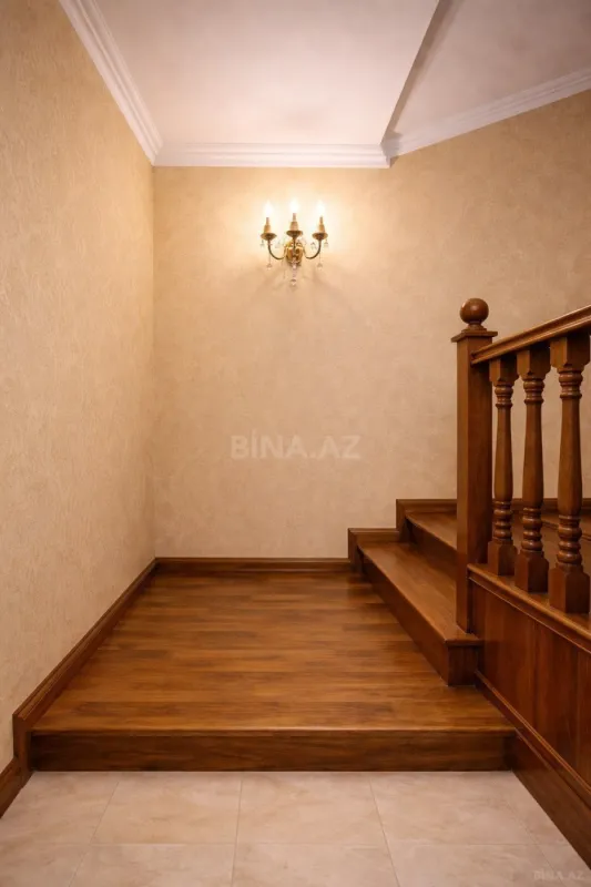 Satılır 12 otaqlı həyət evi 650 m²