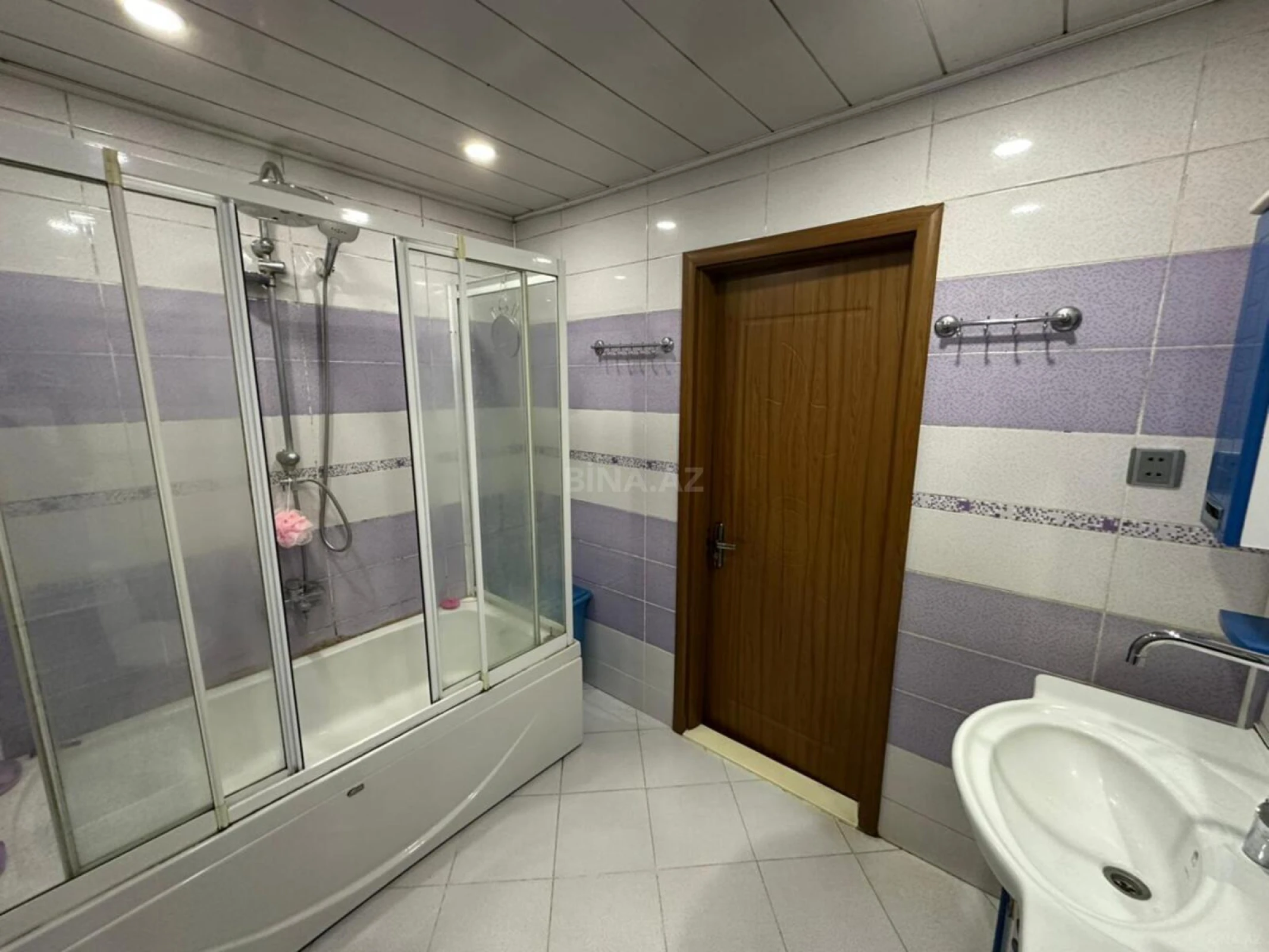 Satılır 2 otaqlı mənzil 60 m²