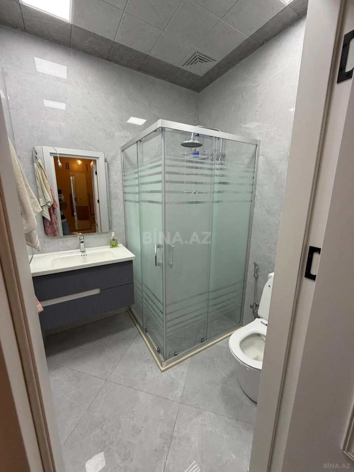 Kirayə verilir 2 otaqlı mənzil 78 m²