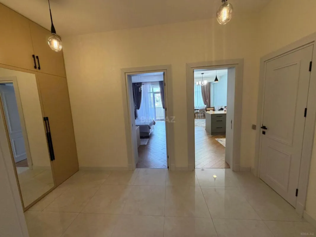 Kirayə verilir 2 otaqlı mənzil 78 m²