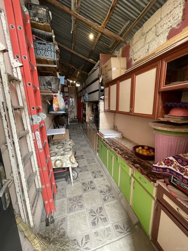 Satılır 7 otaqlı həyət evi 200 m²