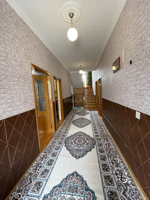 Satılır 7 otaqlı həyət evi 200 m²