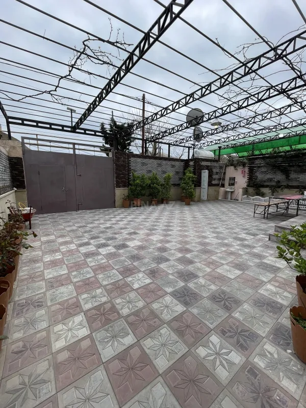 Satılır 7 otaqlı həyət evi 200 m²