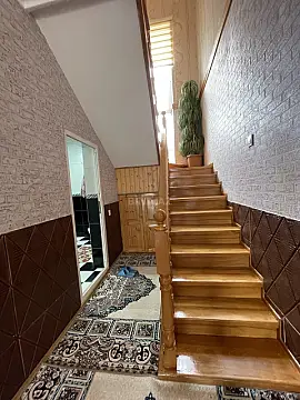 Satılır 7 otaqlı həyət evi 200 m²