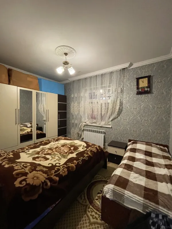 Satılır 7 otaqlı həyət evi 200 m²