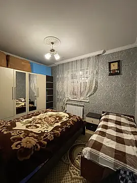 Satılır 7 otaqlı həyət evi 200 m²