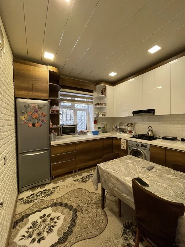 Satılır 7 otaqlı həyət evi 200 m²