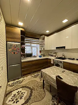 Satılır 7 otaqlı həyət evi 200 m²