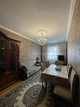 Satılır 7 otaqlı həyət evi 200 m²