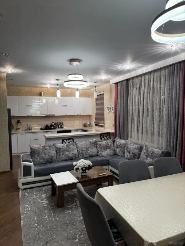 Satılır 7 otaqlı mənzil 187 m²