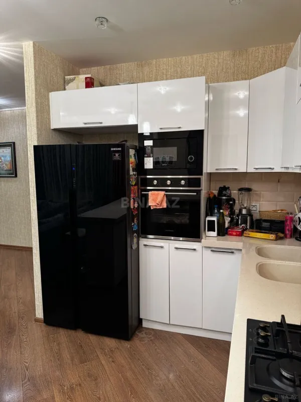 Satılır 7 otaqlı mənzil 187 m²