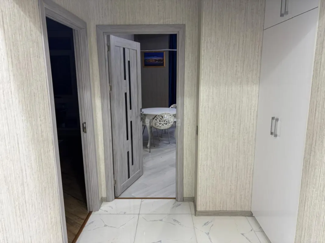 Satılır 2 otaqlı mənzil 75 m²