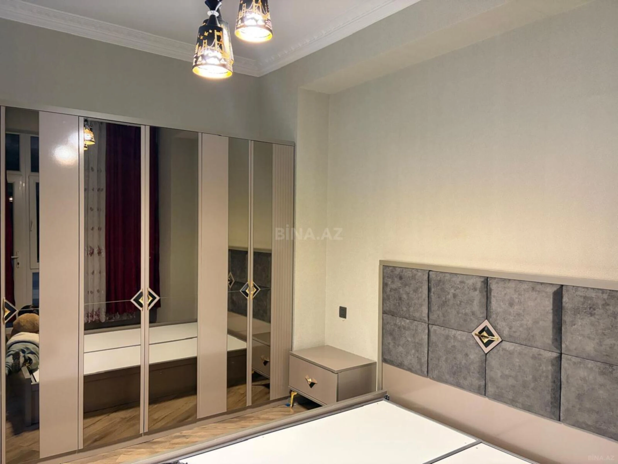 Satılır 2 otaqlı mənzil 75 m²