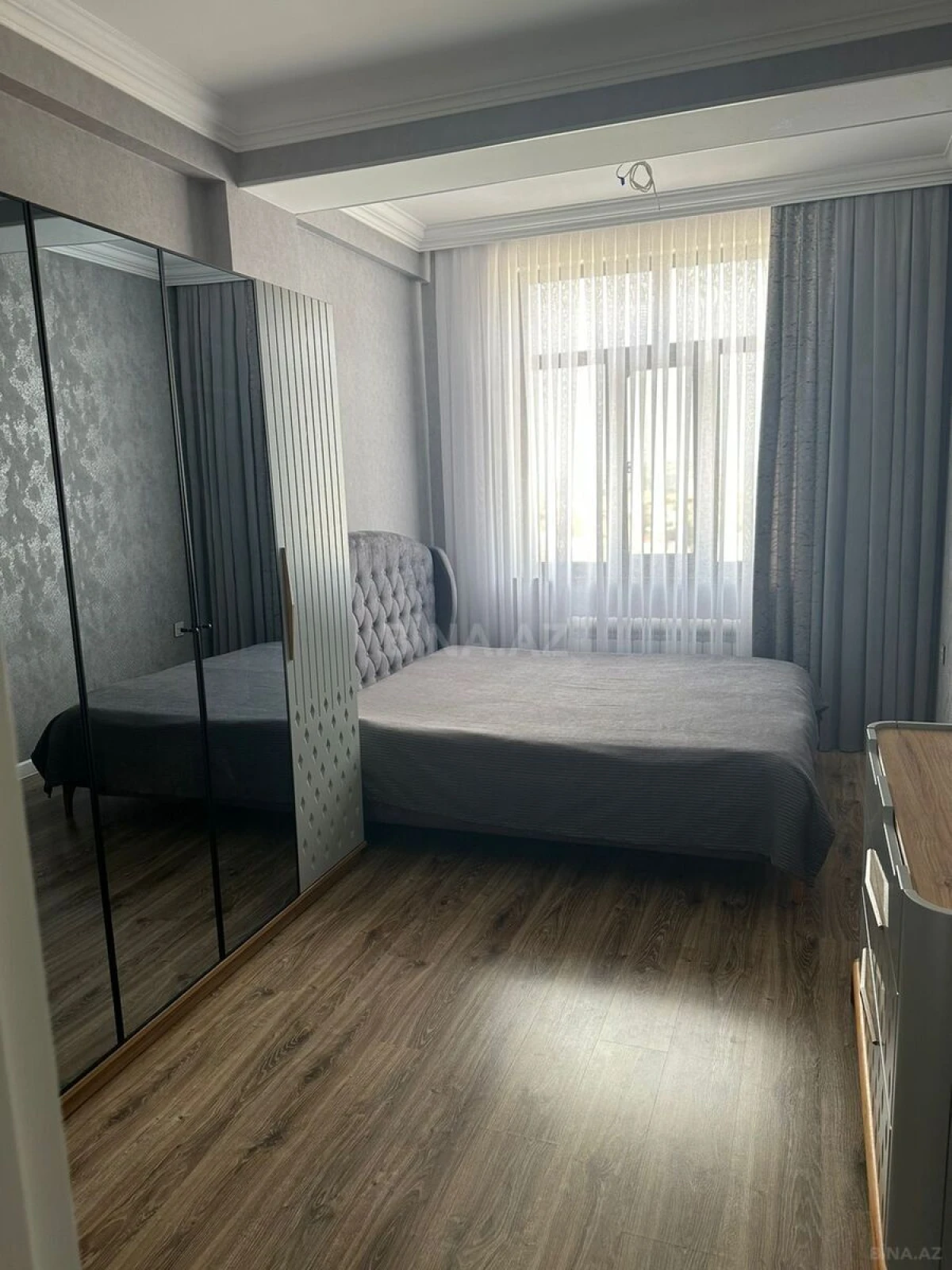 Satılır 3 otaqlı mənzil 91 m²