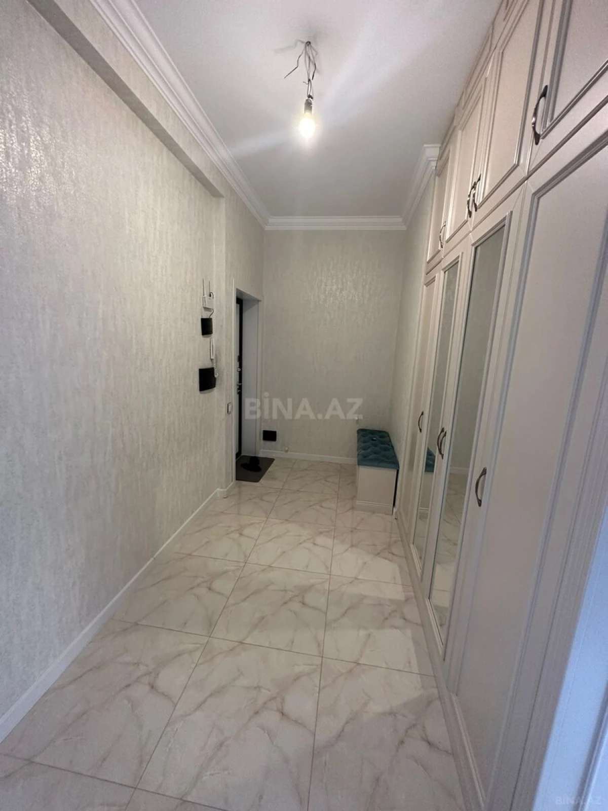 Satılır 3 otaqlı mənzil 91 m²