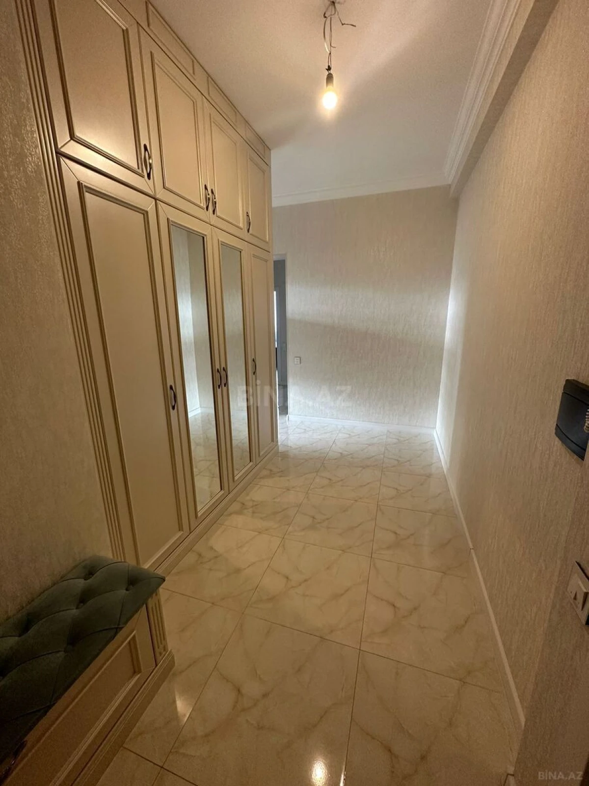 Satılır 3 otaqlı mənzil 91 m²