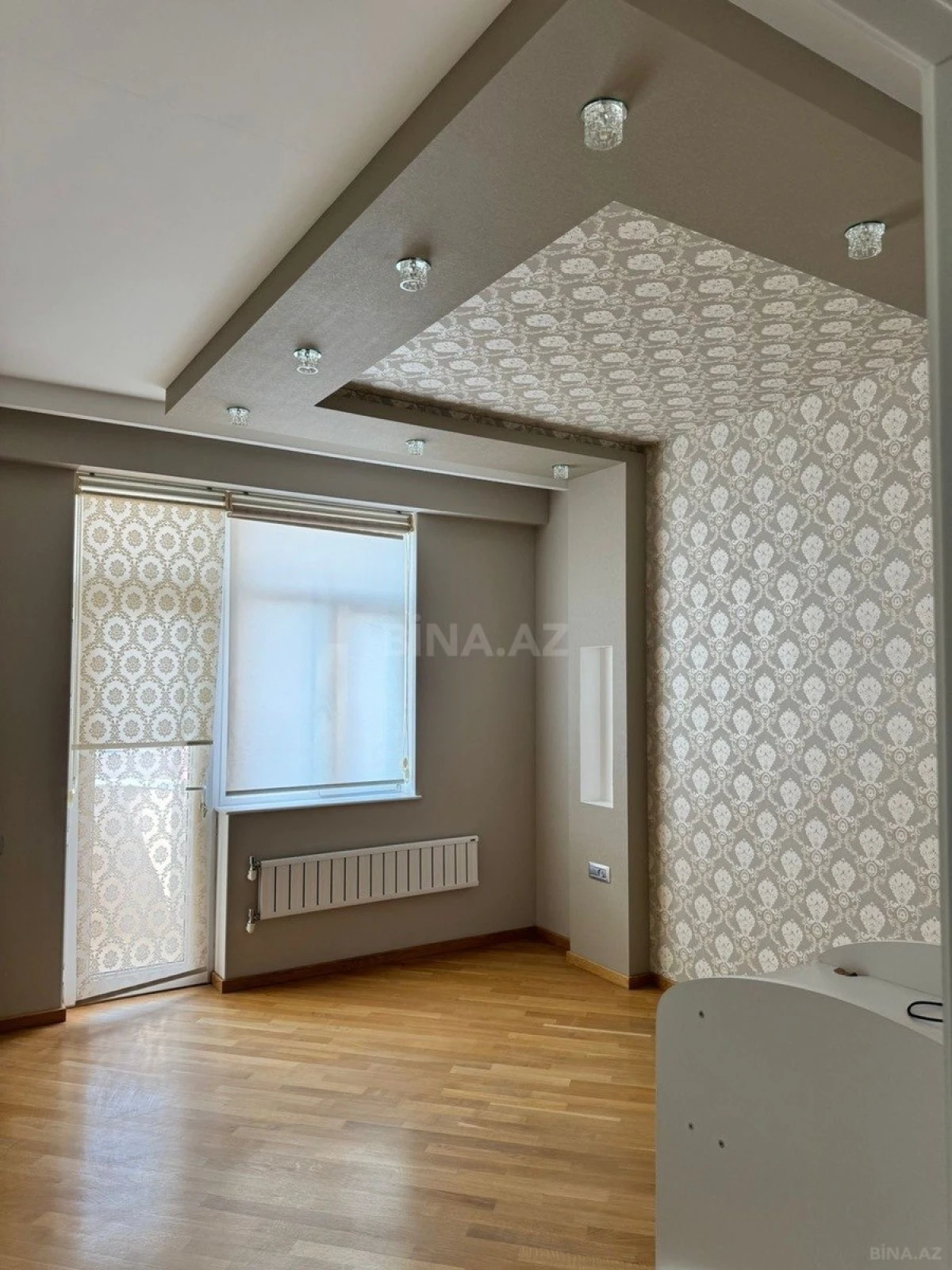 Satılır 3 otaqlı mənzil 108 m²