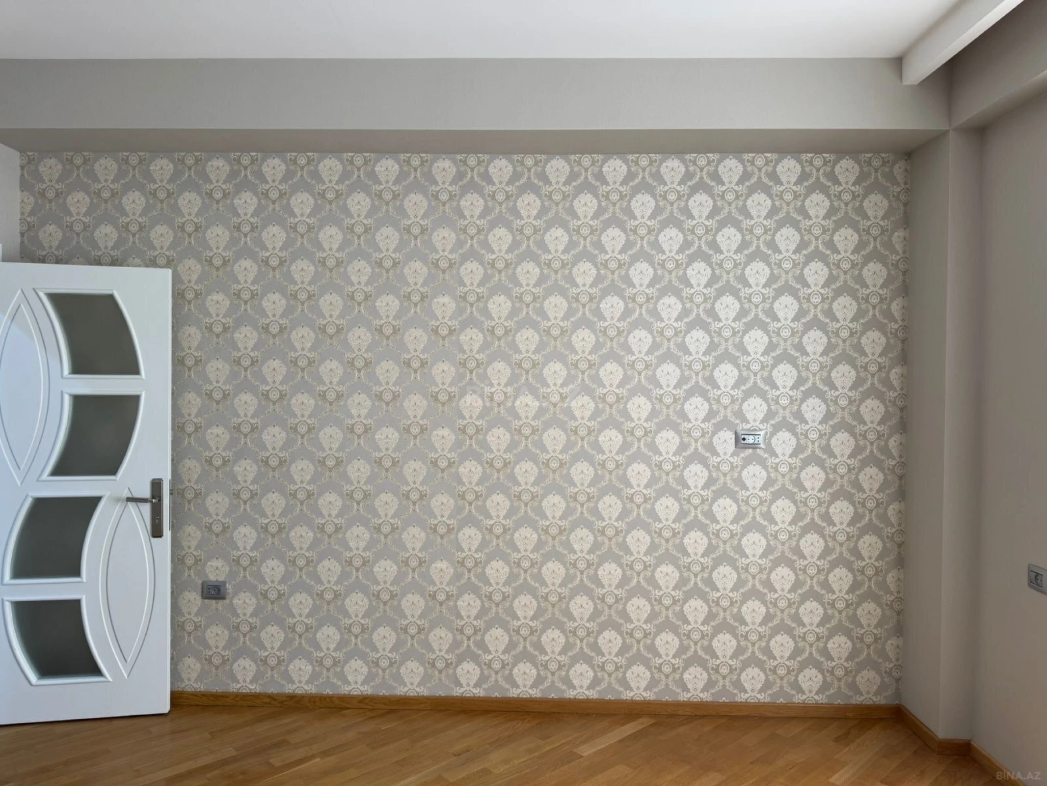 Satılır 3 otaqlı mənzil 108 m²