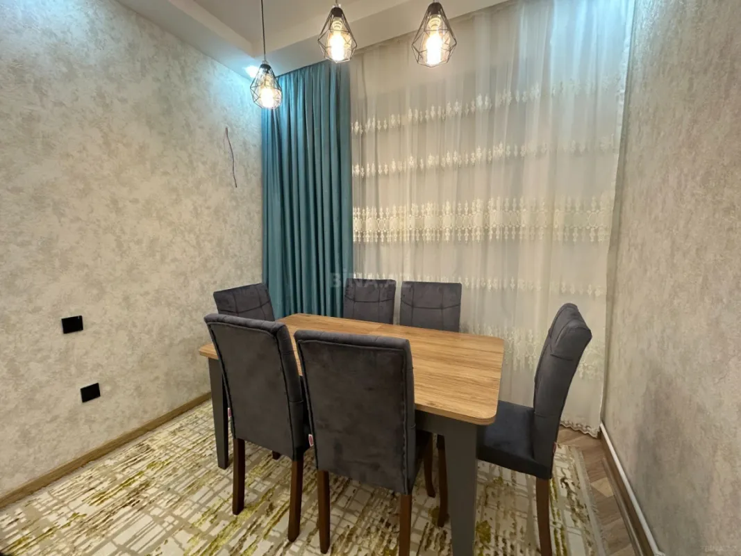Kirayə verilir 2 otaqlı mənzil 70 m²