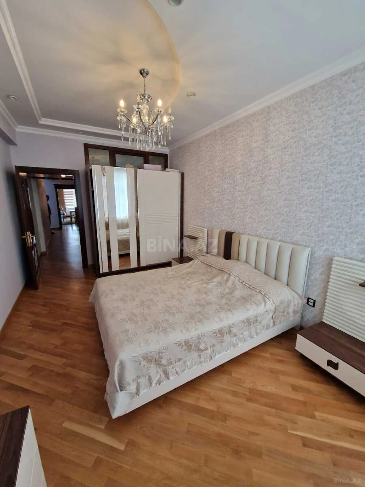 Satılır 3 otaqlı mənzil 103 m²