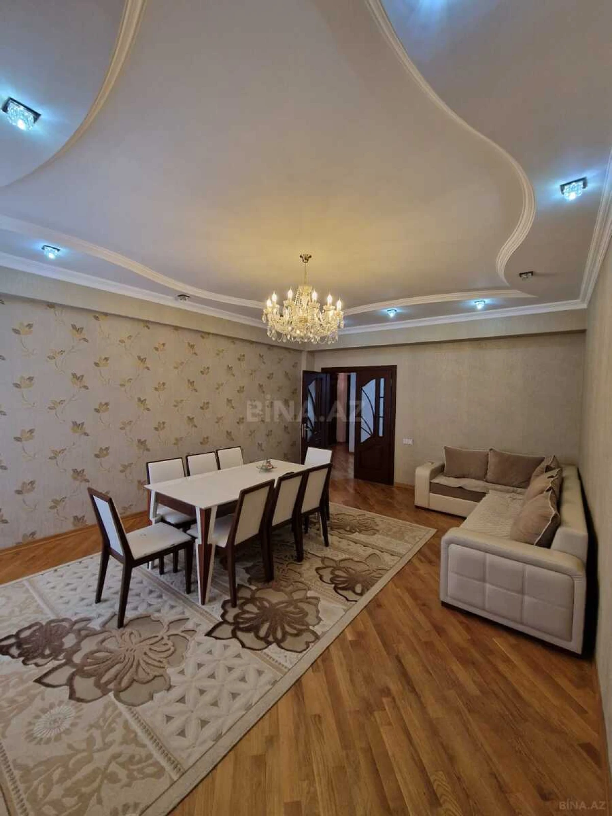Satılır 3 otaqlı mənzil 103 m²
