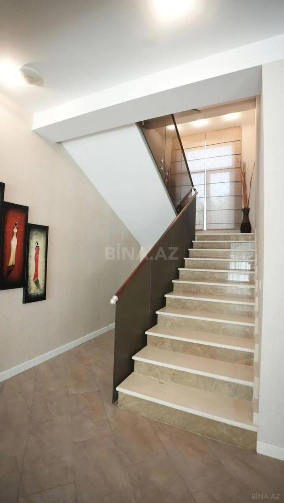Kirayə verilir 5 otaqlı həyət evi 575 m²