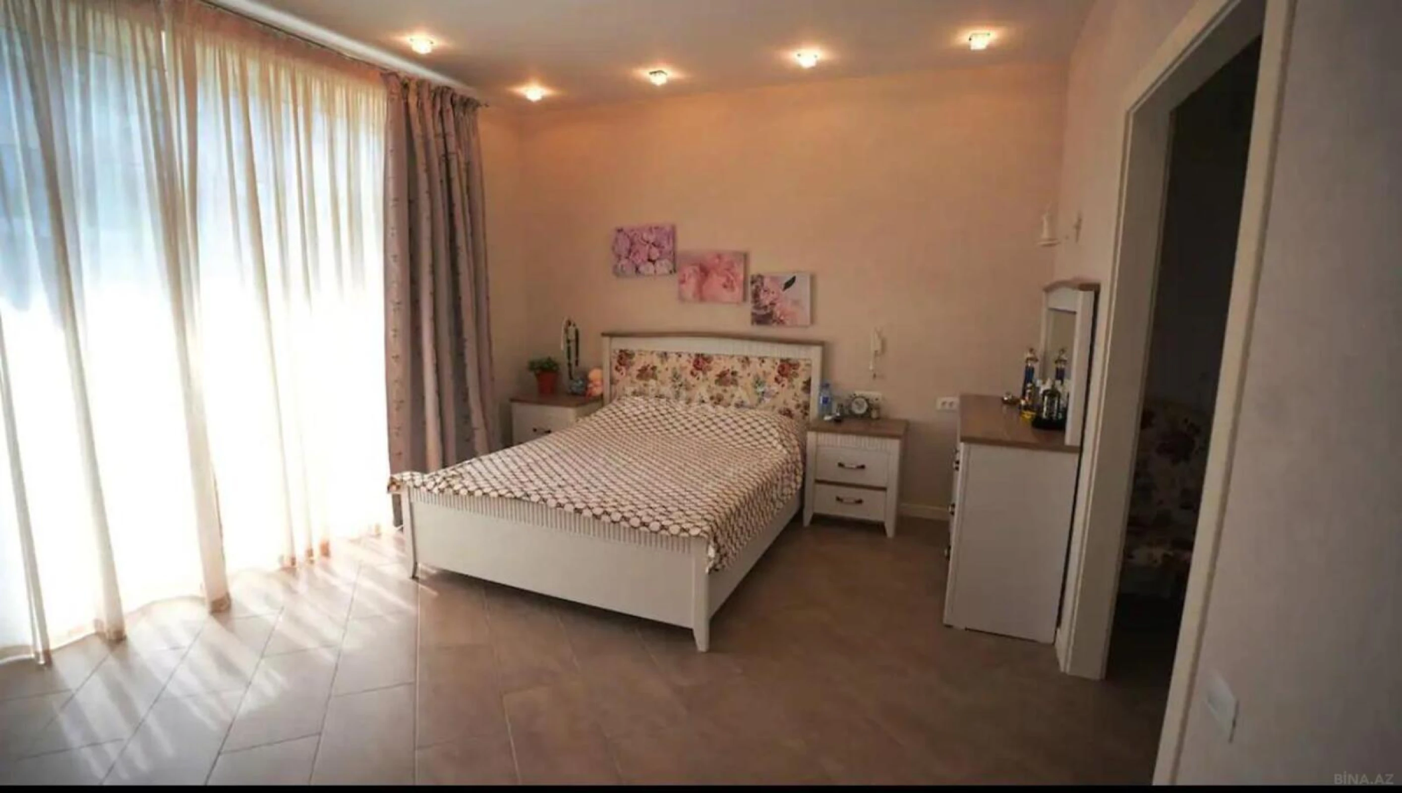 Kirayə verilir 5 otaqlı həyət evi 575 m²