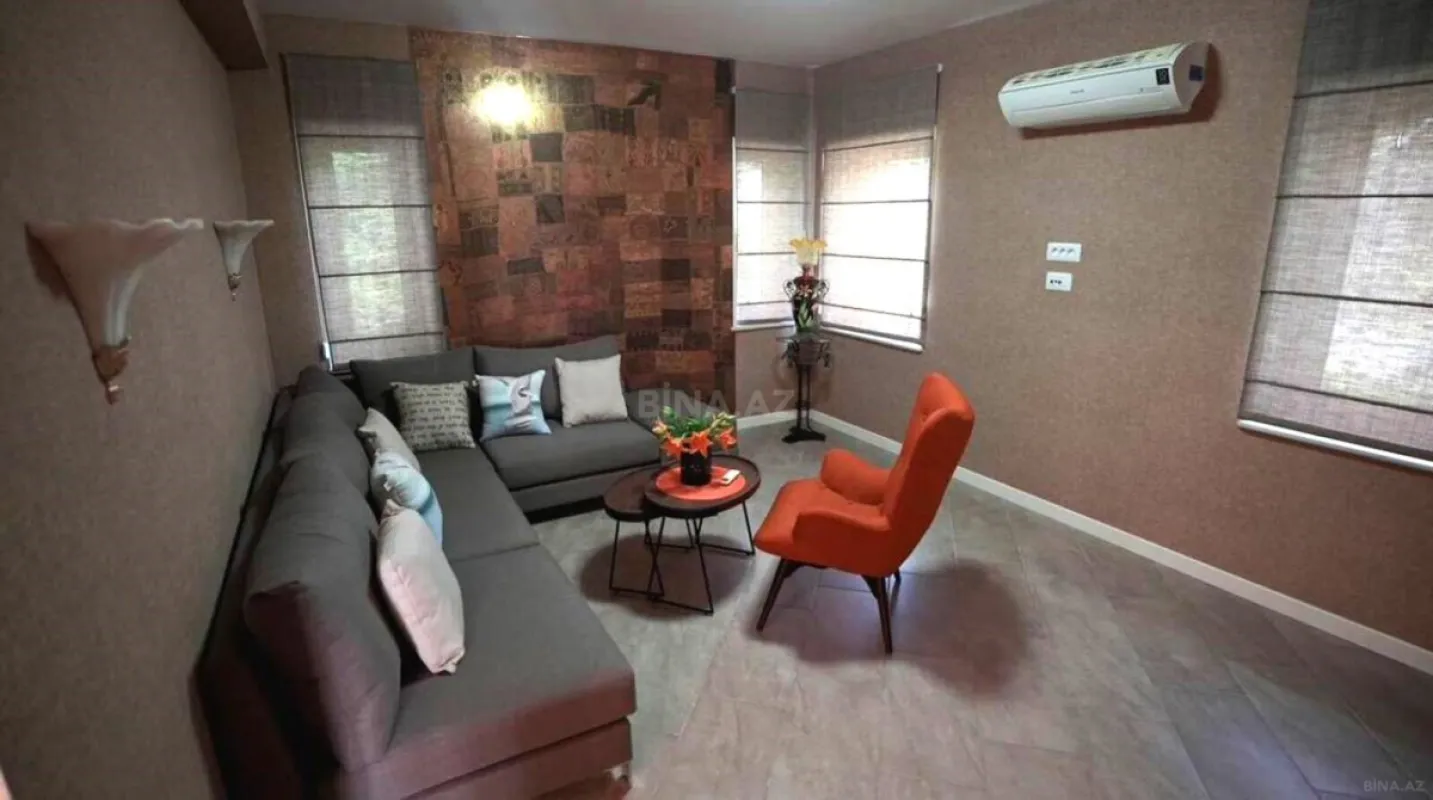 Kirayə verilir 5 otaqlı həyət evi 575 m²