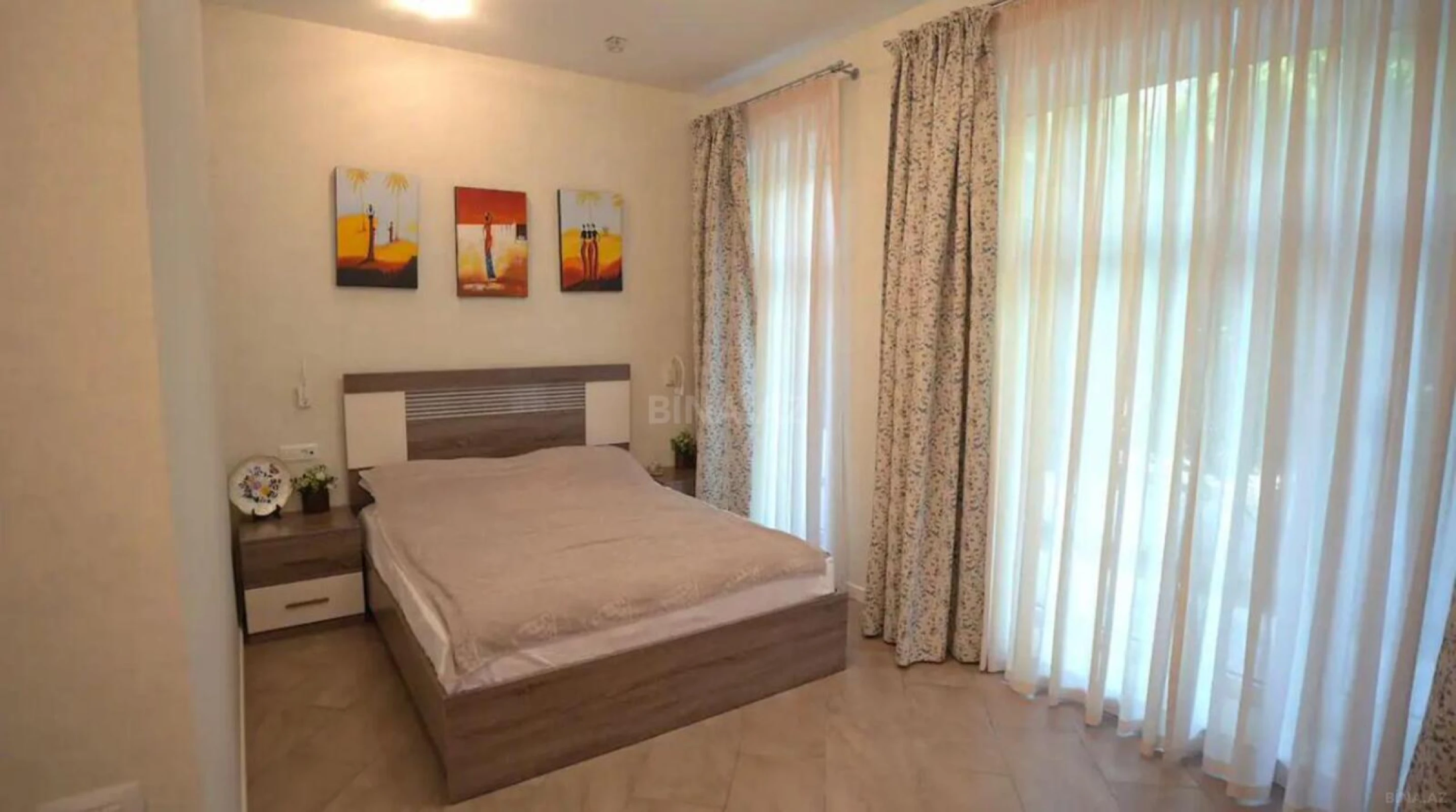 Kirayə verilir 5 otaqlı həyət evi 575 m²