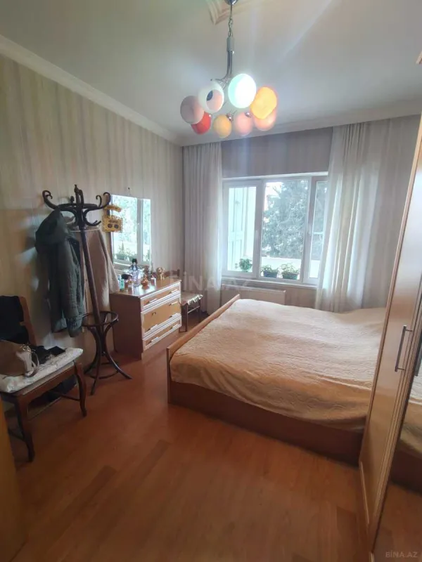 Satılır 3 otaqlı mənzil 82 m²