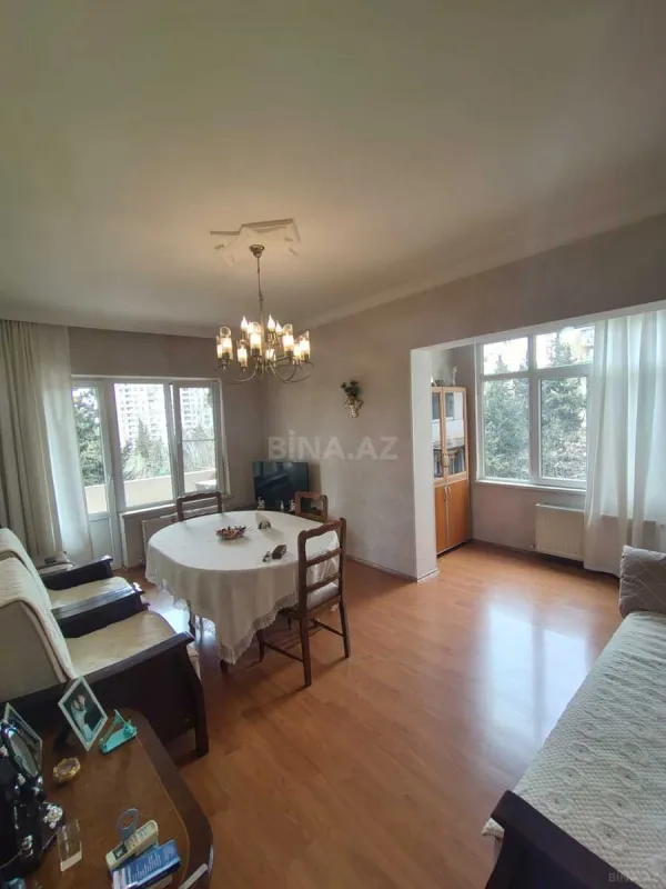 Satılır 3 otaqlı mənzil 82 m²