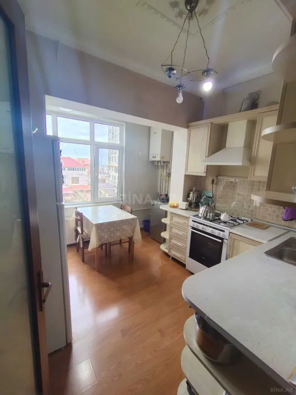 Satılır 3 otaqlı mənzil 82 m²