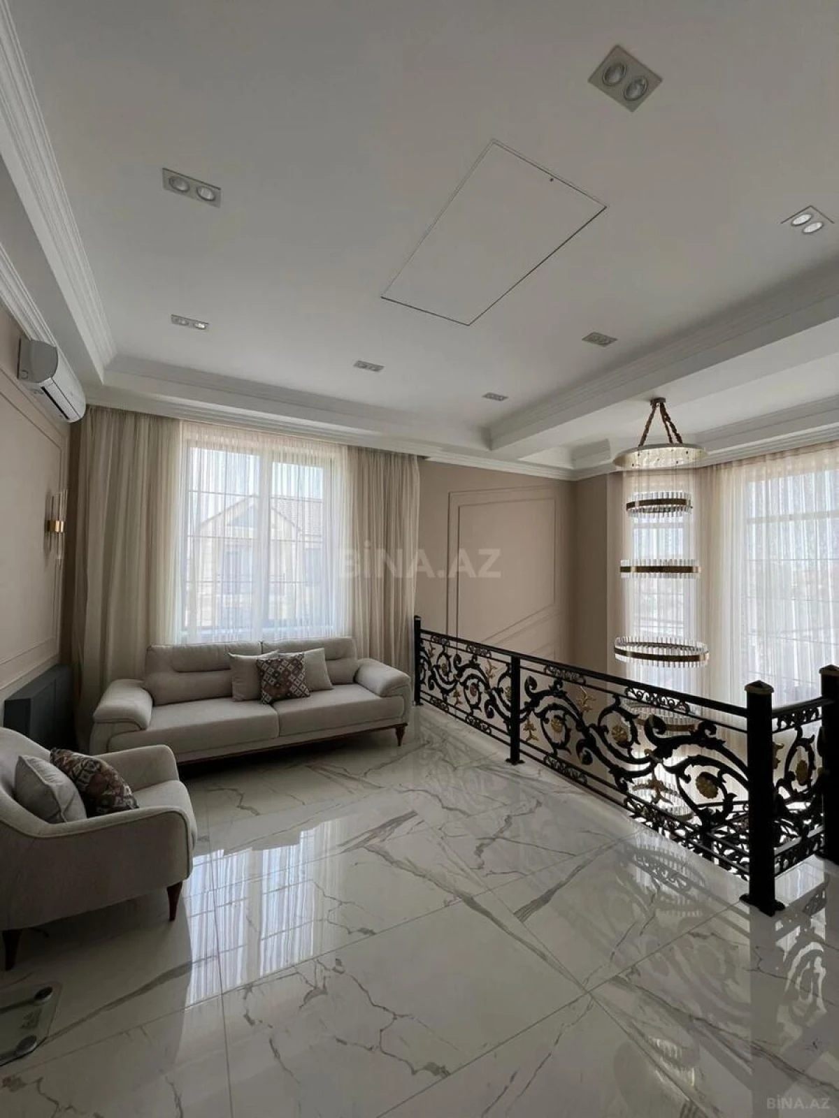 Kirayə verilir 4 otaqlı həyət evi 400 m²