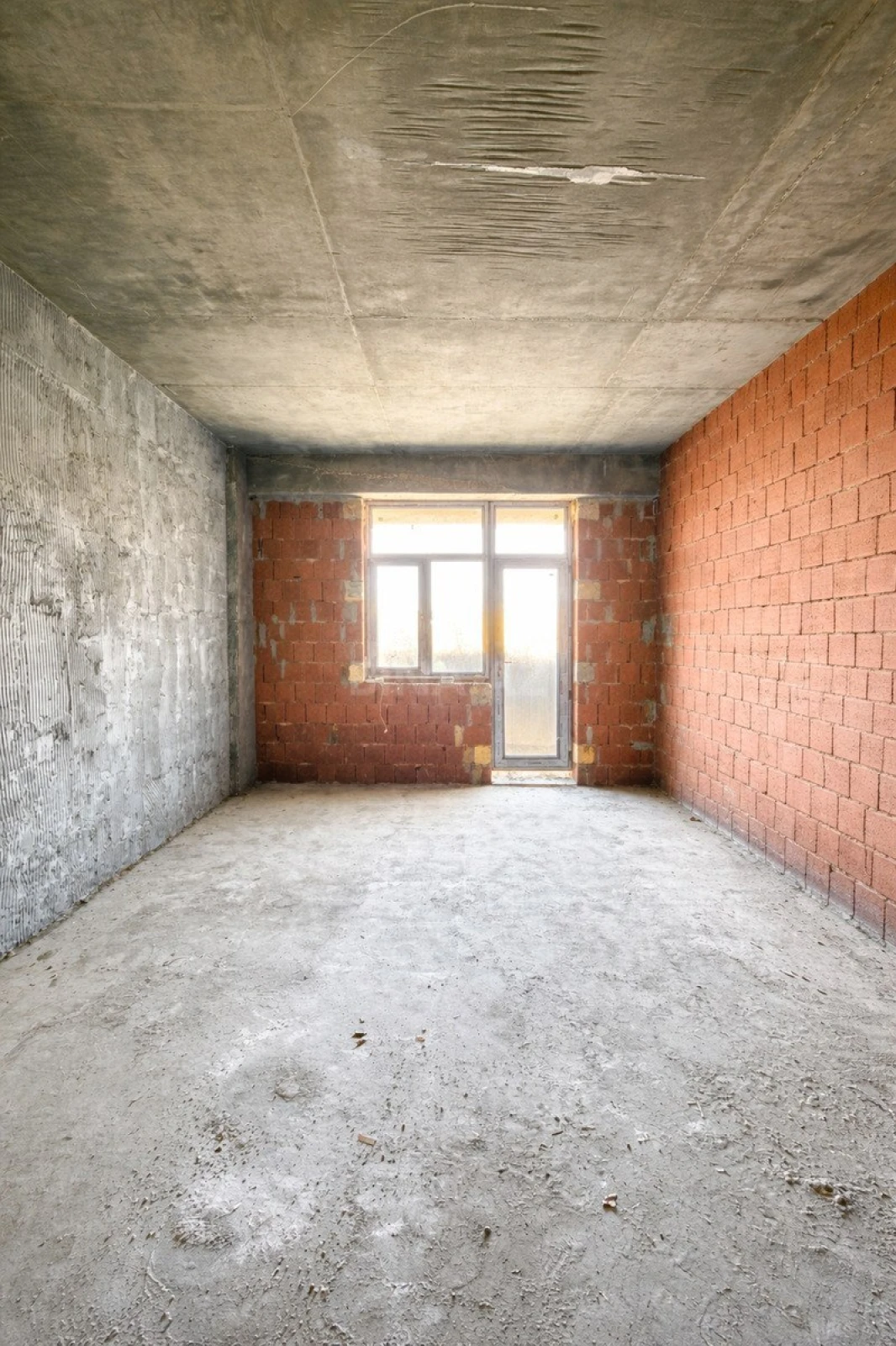 Satılır 3 otaqlı mənzil 137 m²