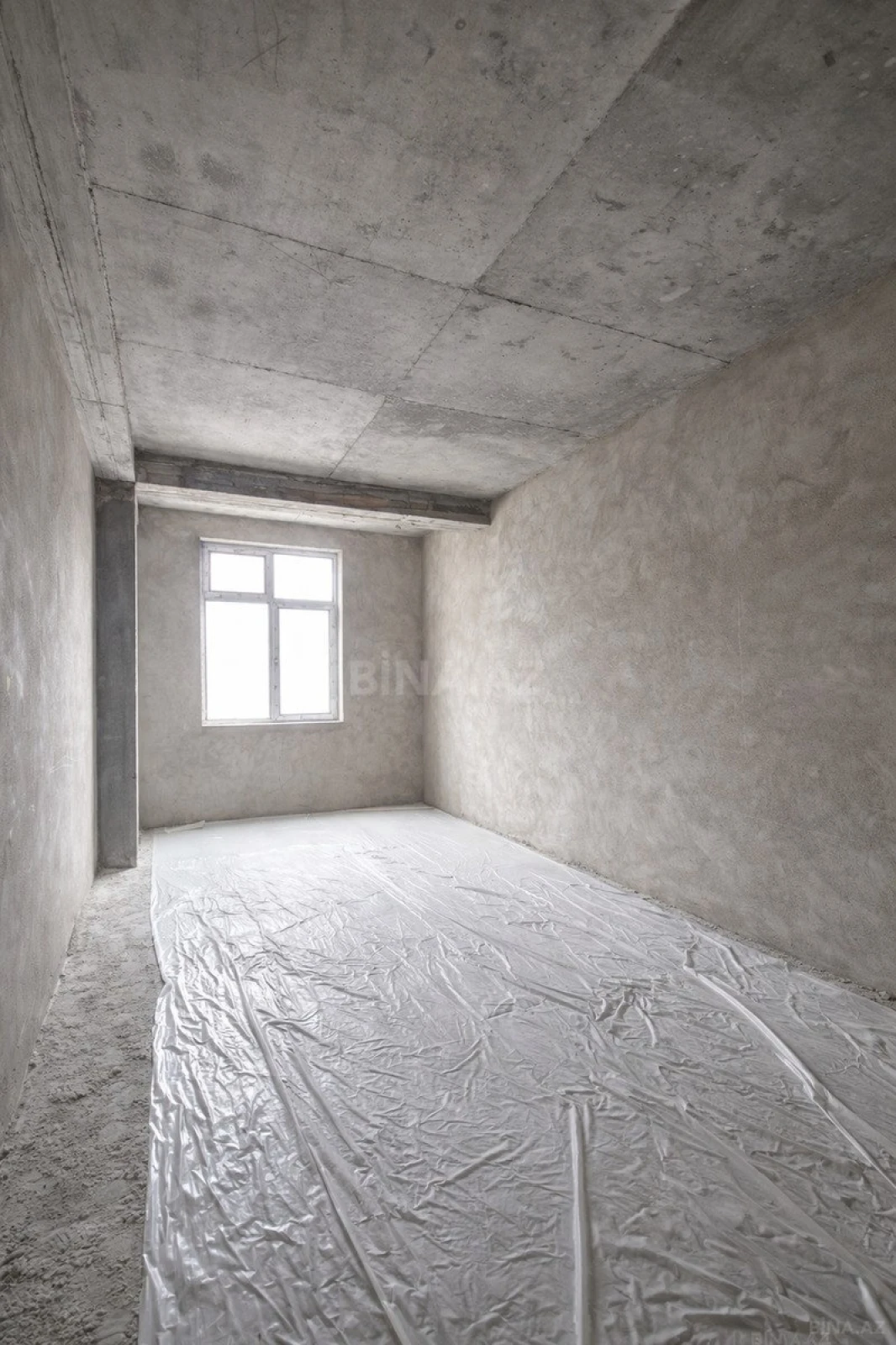 Satılır 3 otaqlı mənzil 137 m²