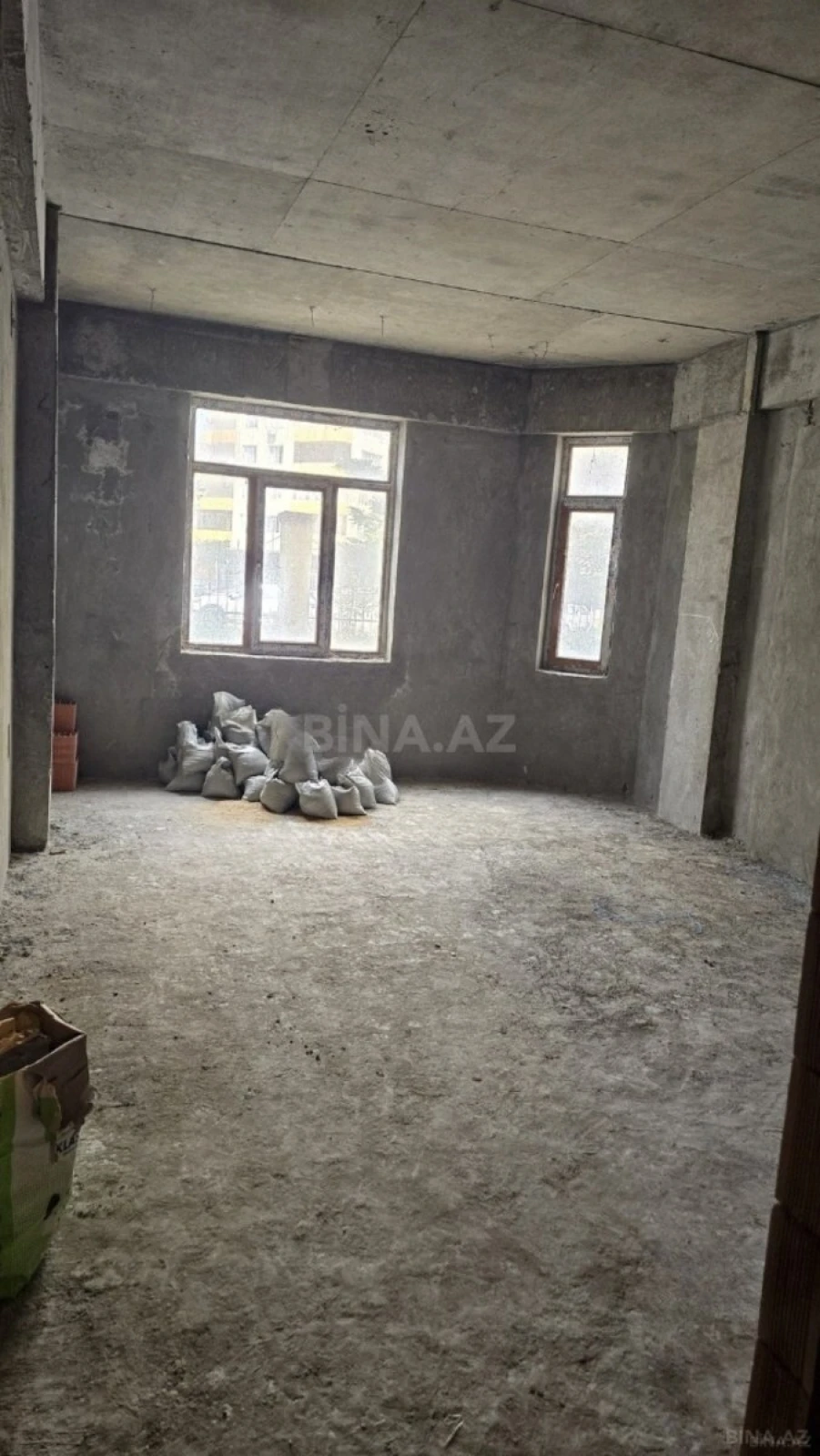 Satılır 3 otaqlı mənzil 128 m²