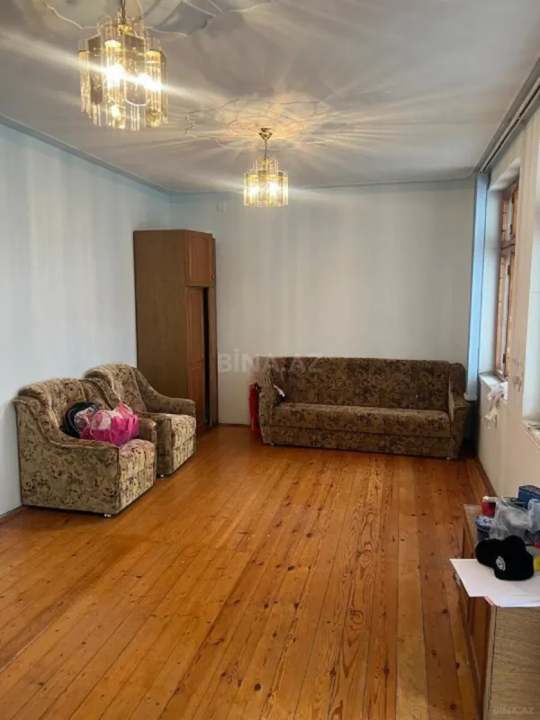 Satılır 4 otaqlı həyət evi 200 m²