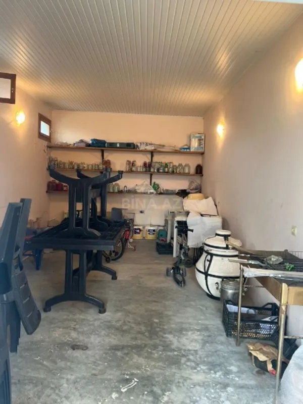 Satılır 4 otaqlı həyət evi 200 m²