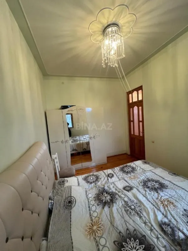 Satılır 4 otaqlı həyət evi 200 m²