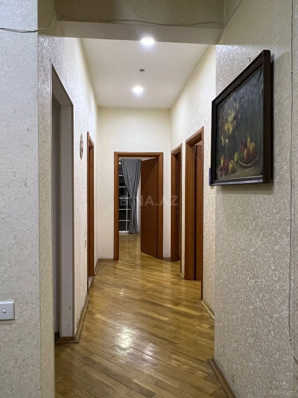 Kirayə verilir 3 otaqlı mənzil 150 m²