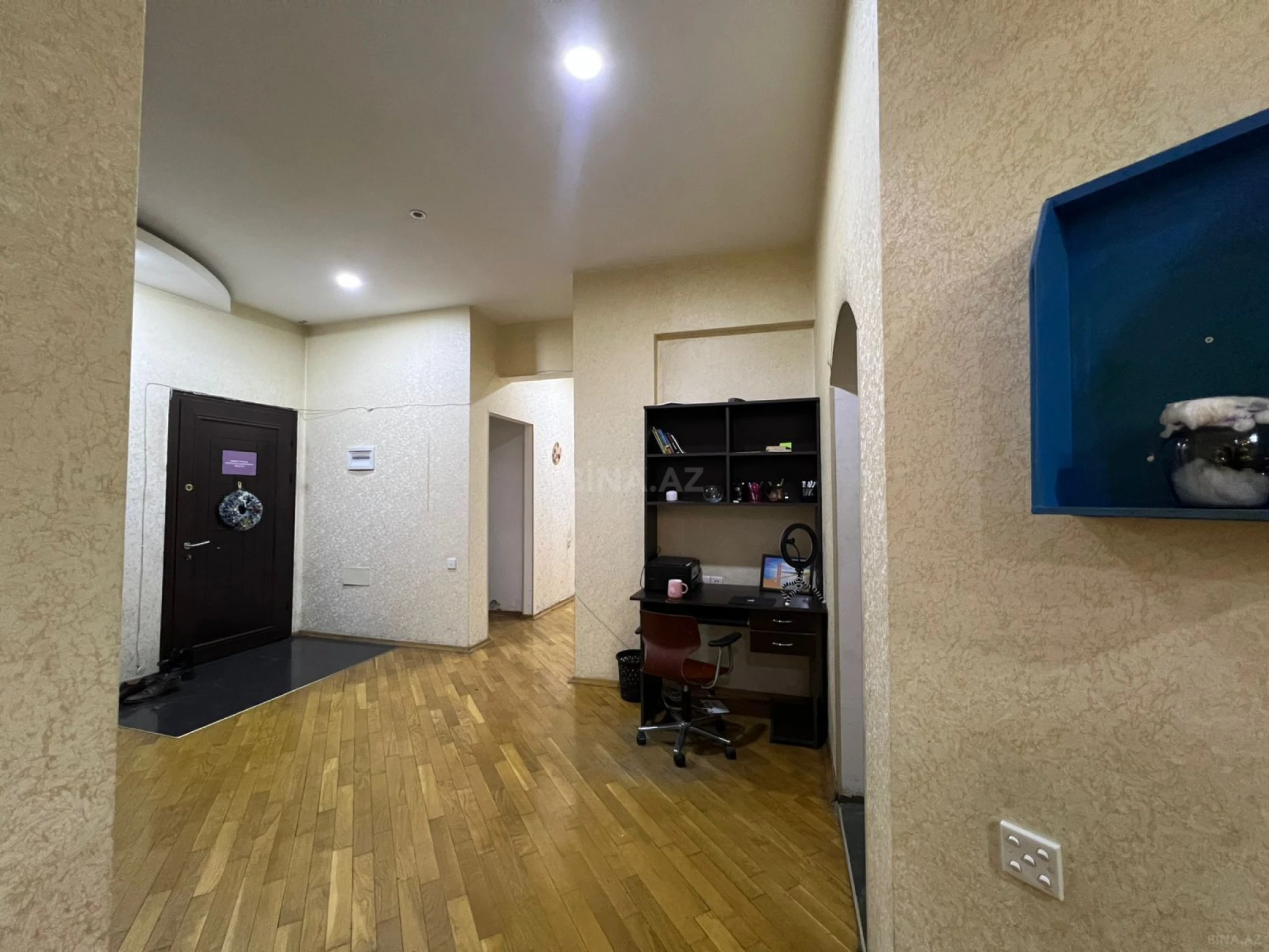 Kirayə verilir 3 otaqlı mənzil 150 m²