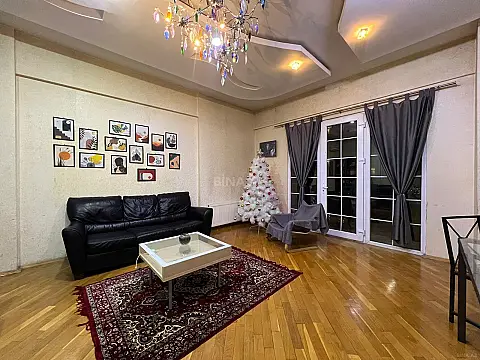 Kirayə verilir 3 otaqlı mənzil 150 m²