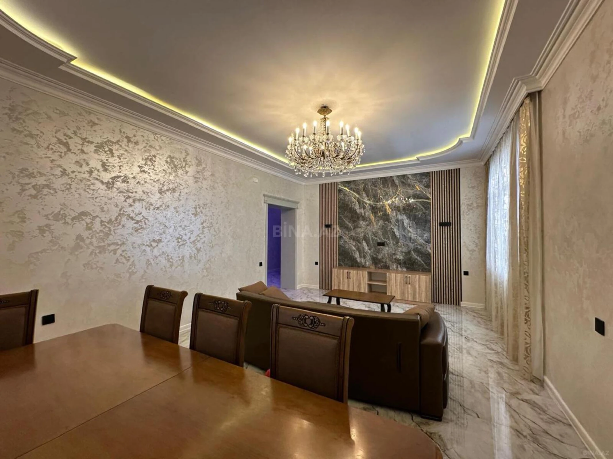 Kirayə verilir 6 otaqlı həyət evi 400 m²