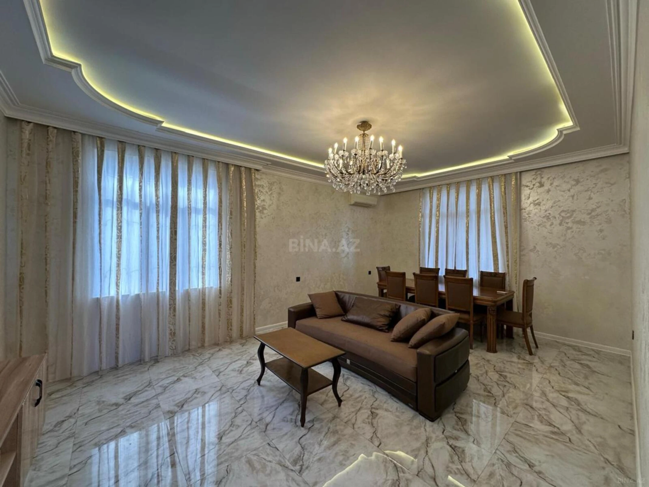 Kirayə verilir 6 otaqlı həyət evi 400 m²